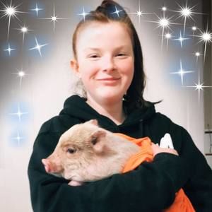 Meet your Posher, Mindy phil